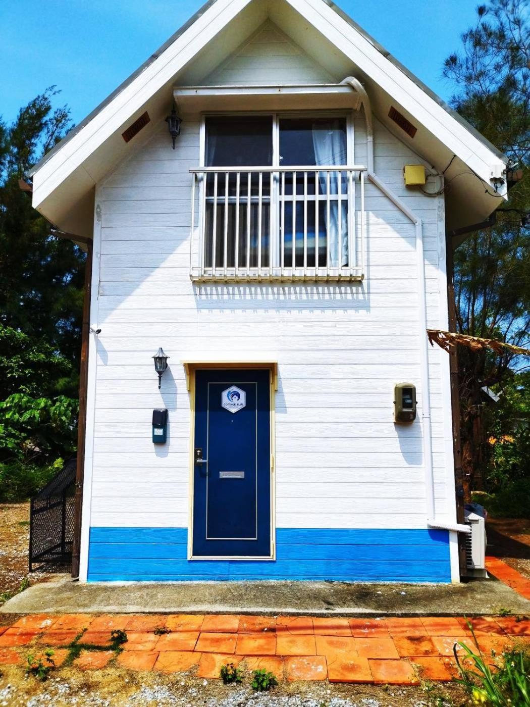 Cottage Blue Onna Exteriör bild
