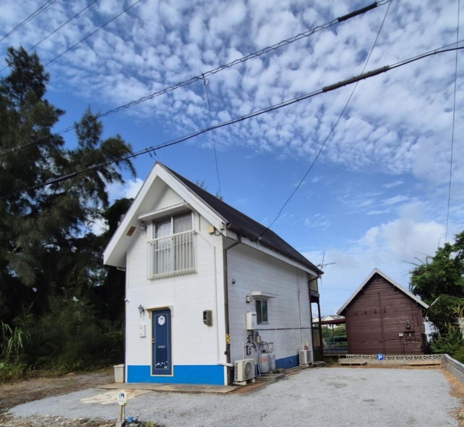 Cottage Blue Onna Exteriör bild