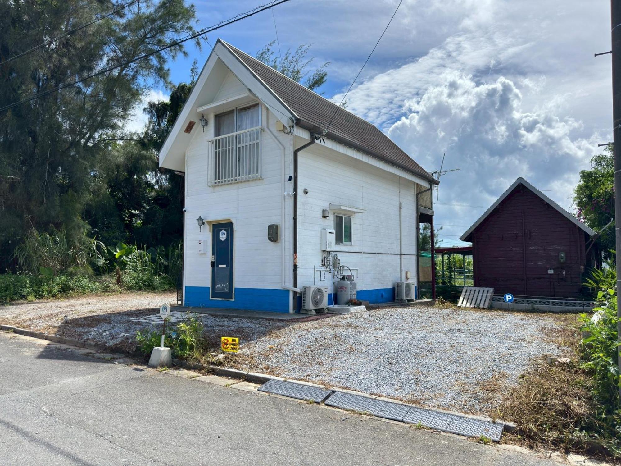 Cottage Blue Onna Exteriör bild